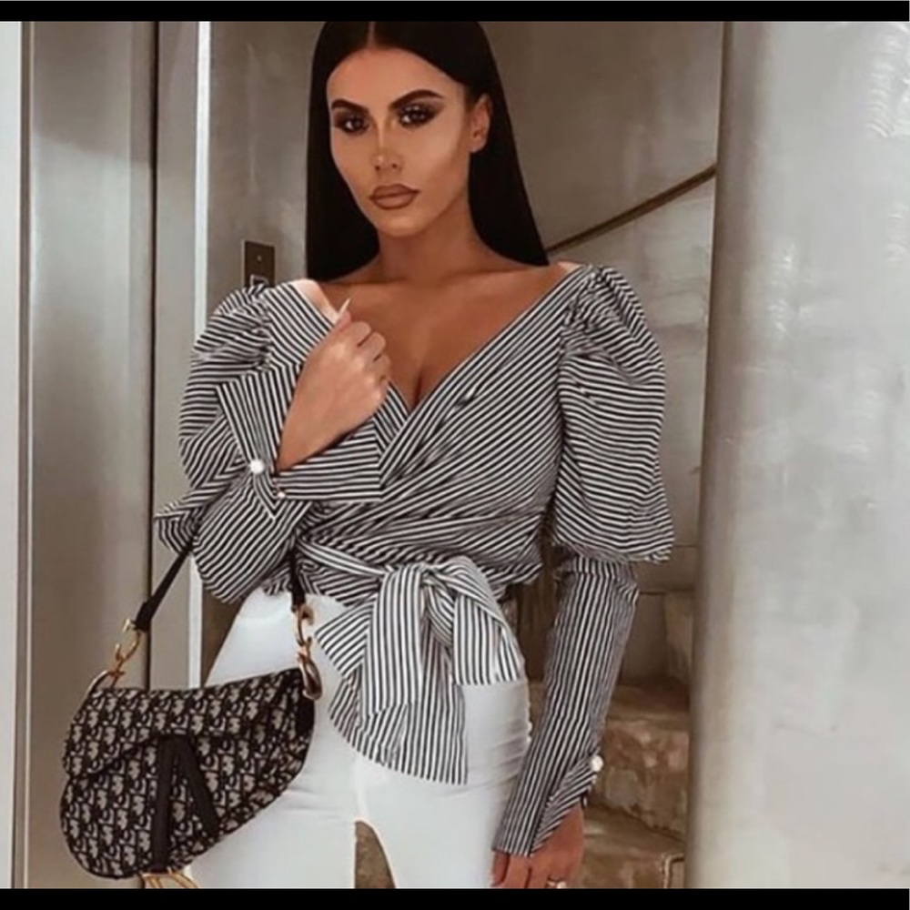 NWOT Fashion Nova XL Charcoal & White Striped Wrap Blouse With Puff Sleeves